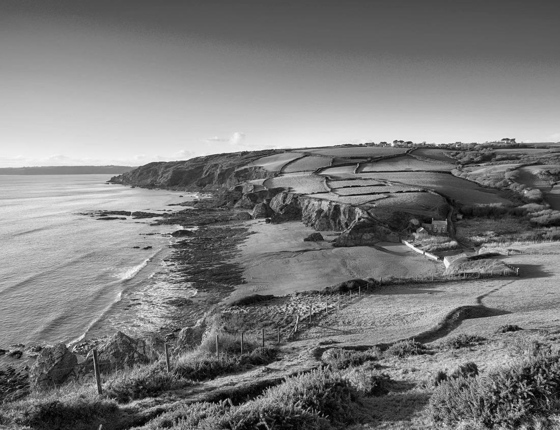 Noah Jigsaw Puzzle City center of Hechingen, Germany in black white 1000 pieces