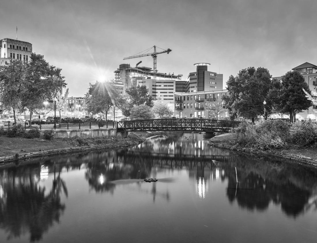 Noah Jigsaw Puzzle Genbikei Gorge, one of Japan's most beautiful landscape areas in black white 1000 pieces