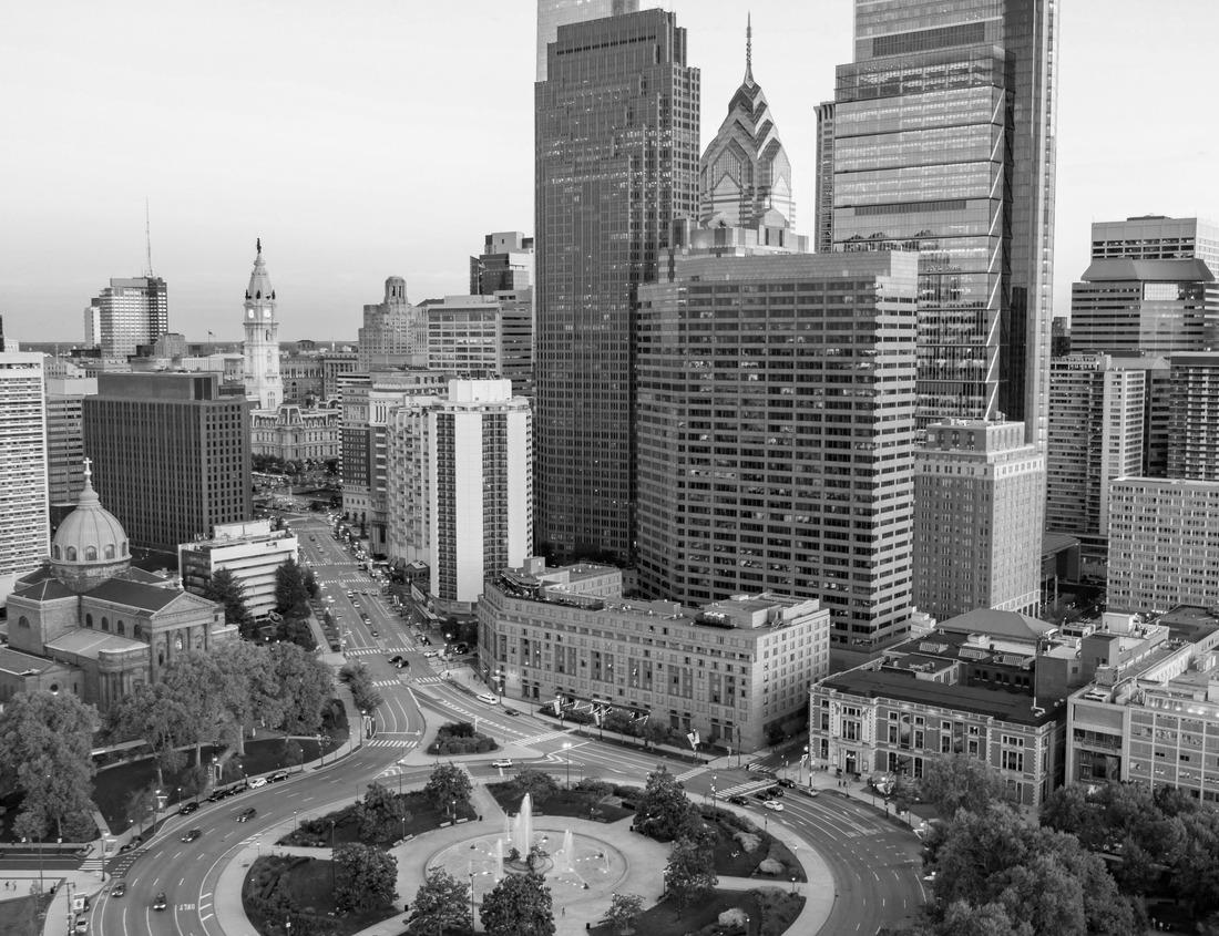 Noah Jigsaw Puzzle Aerial View of Kansas City, Missouri during the Summer in black white 1000 pieces