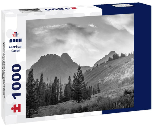 Noah Jigsaw Puzzle Minaret Gaddafi Uganda National Mosque in Kampala East Africa in black white 1000 pieces