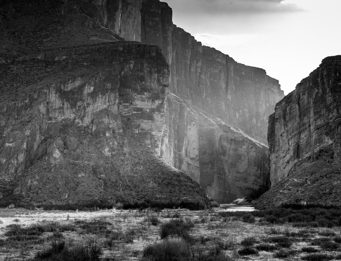 Noah Jigsaw Puzzle Aerial View of Lawrence, Kansas and its State University in black white 1000 pieces