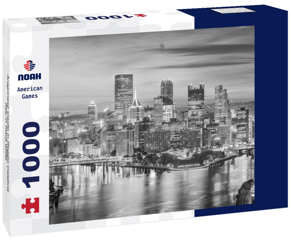 Noah Jigsaw Puzzle Aragonese Castle in Reggio Calabria, Italy in black white 1000 pieces