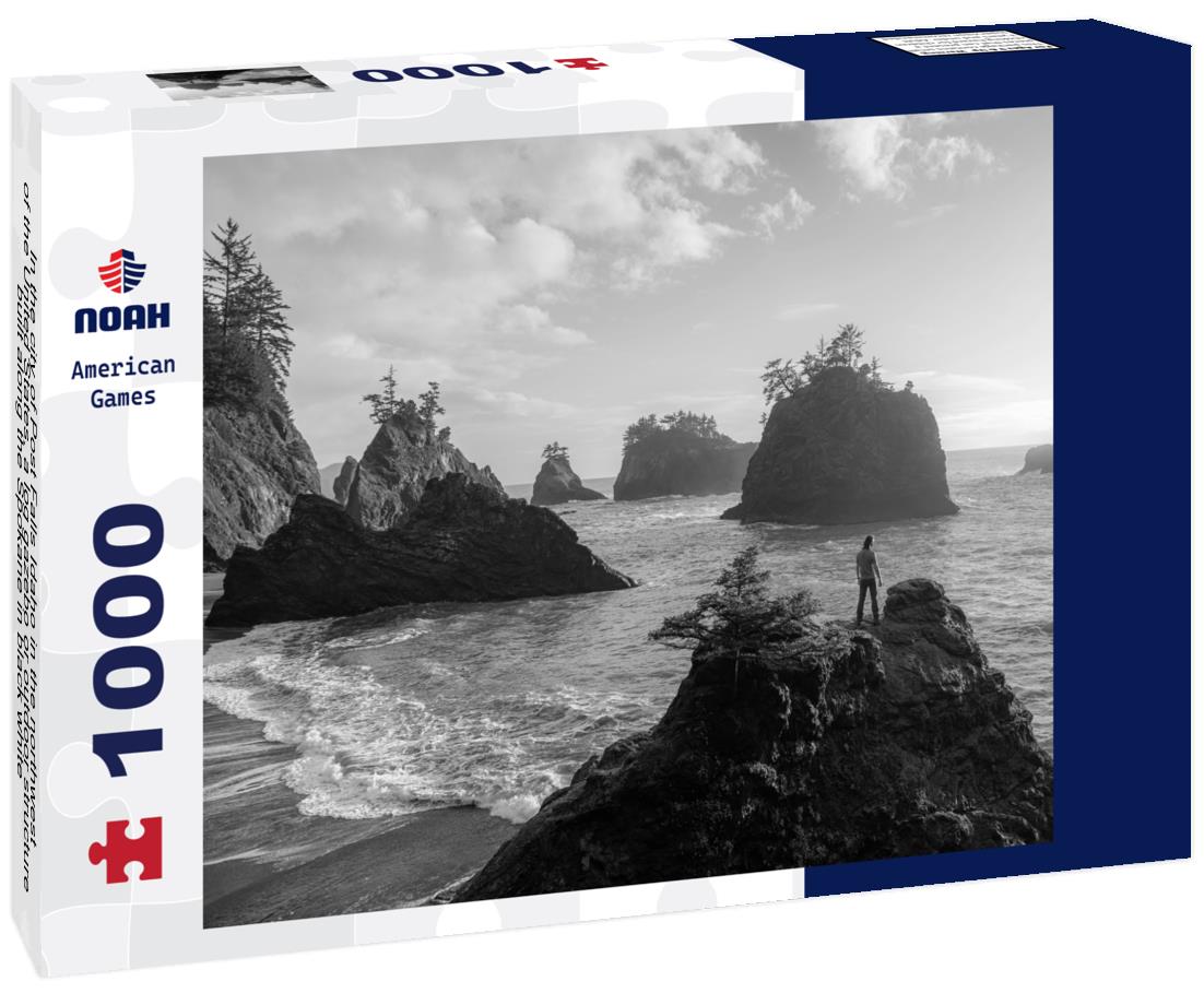 Noah Jigsaw Puzzle In the city of Post Falls Idaho in the northwest of the United States, a log gazebo or outdoor structure built along the Spokane in black white 1000 pieces