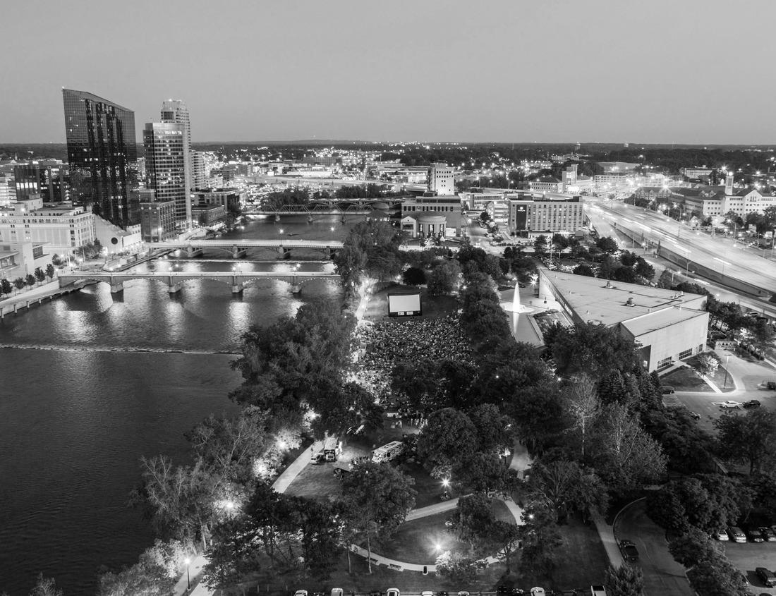 Noah Jigsaw Puzzle Beautiful Yosemite National Park landscapes, California in black white 1000 pieces