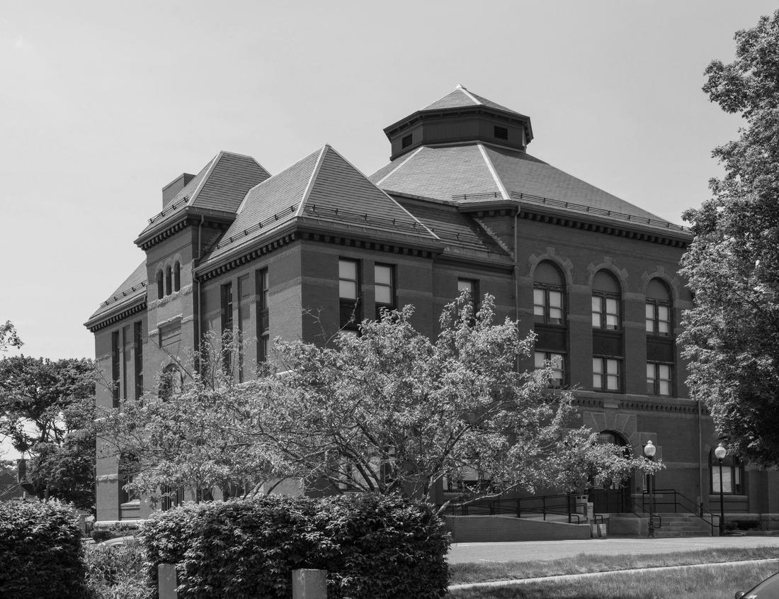 Noah Jigsaw Puzzle Milwaukee, Wisconsin, USA Downtown skyline at dusk in black white 1000 pieces