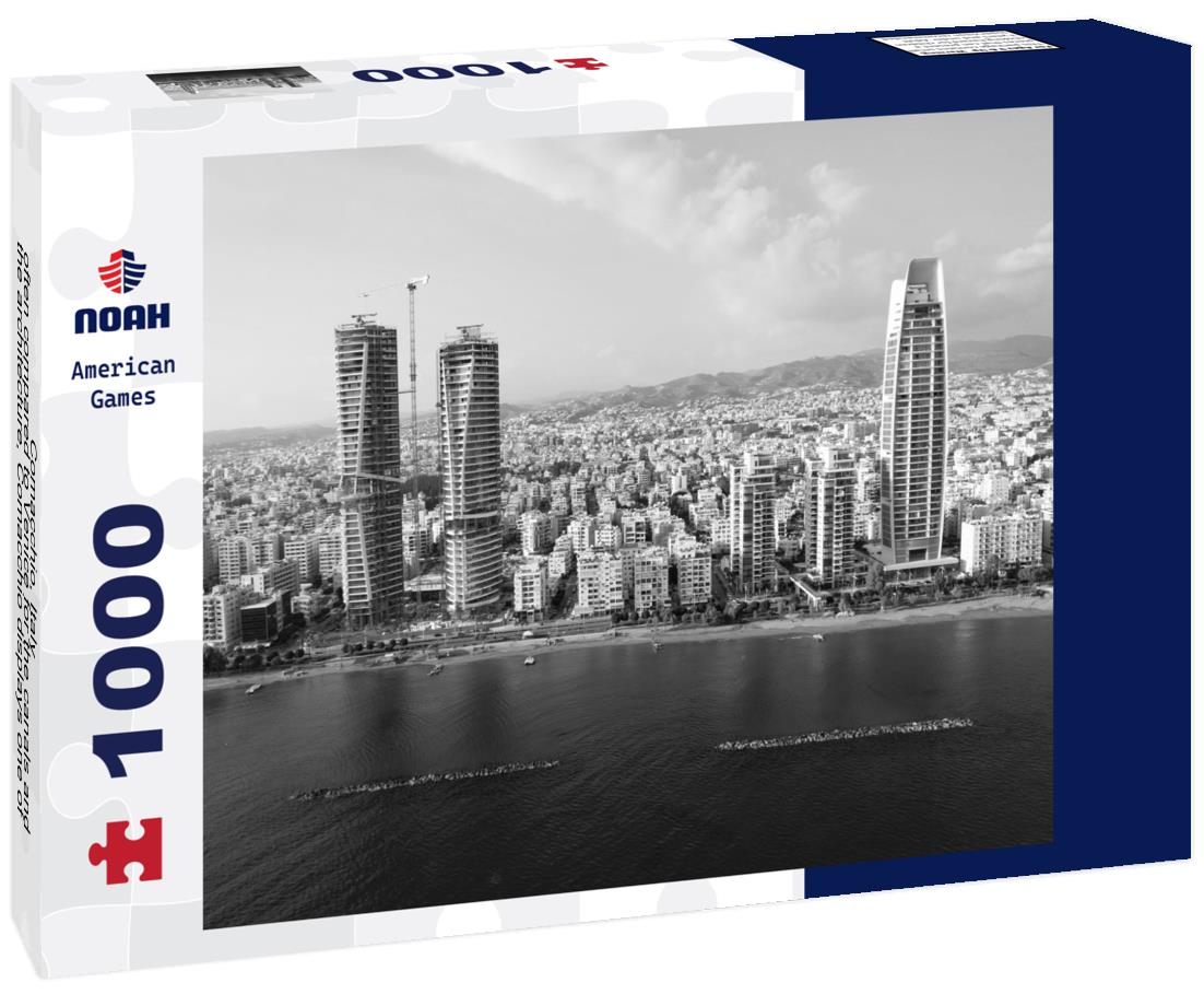 Noah Jigsaw Puzzle Comacchio, Italy - often compared to Venice for the canals and the architecture, Comacchio displays one of the most characteristic old towns in Emilia Romagna in black white 1000 pieces