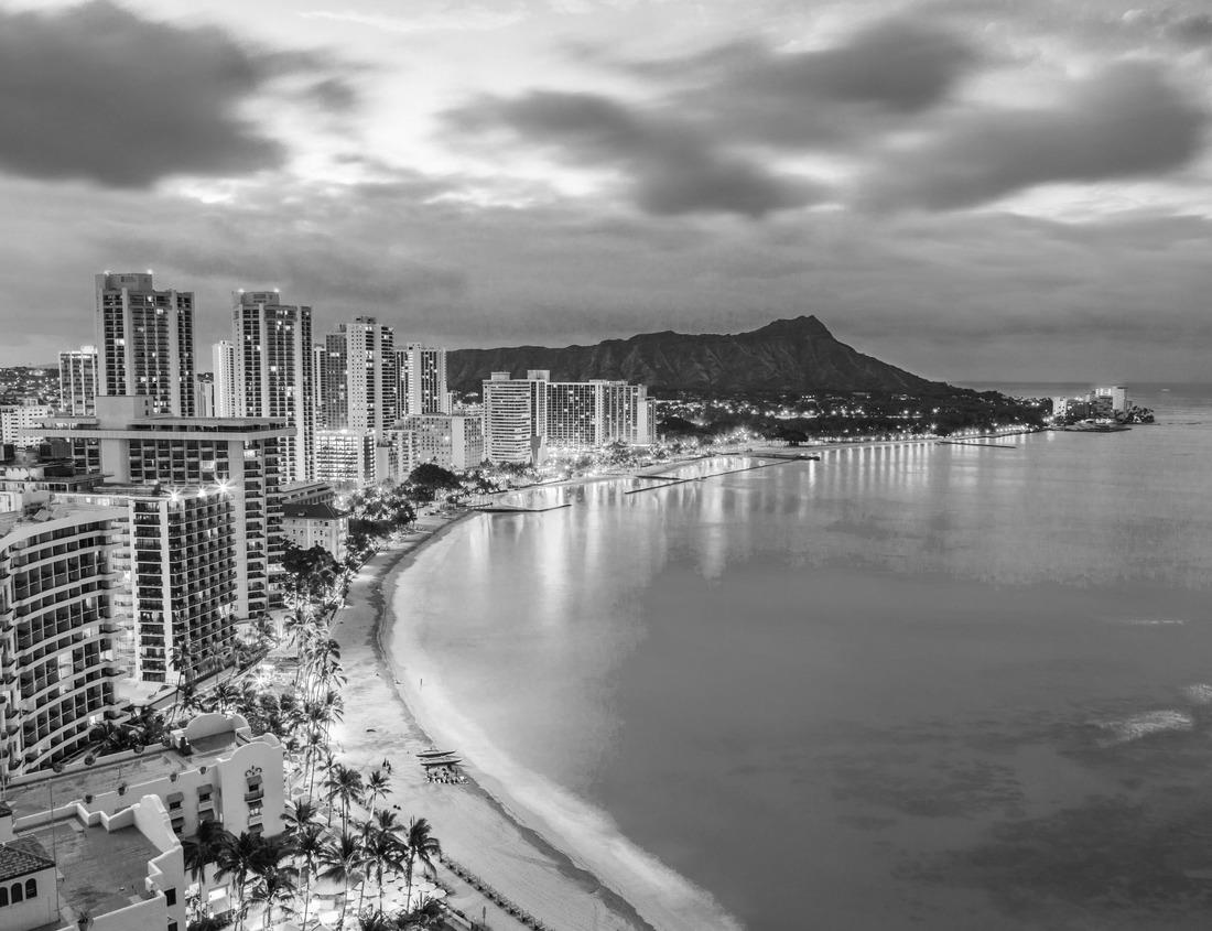 Noah Jigsaw Puzzle Cliff Lake in Madison County Montana in black white 1000 pieces