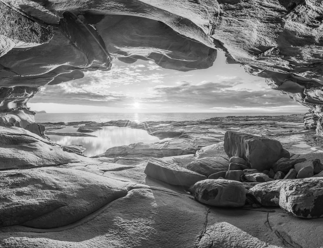 Noah Jigsaw Puzzle Aerial View of a Sunset over Downtown Anchorage, Alaska in Spring in black white 1000 pieces