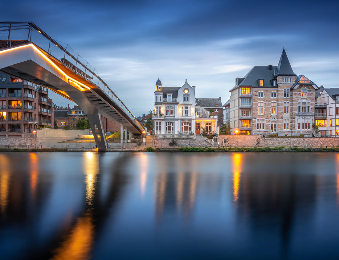 Noah Jigsaw Puzzle New pedestrian bridge in Namur (Belgium) over the river to this beautiful old architecture house 1000 pieces
