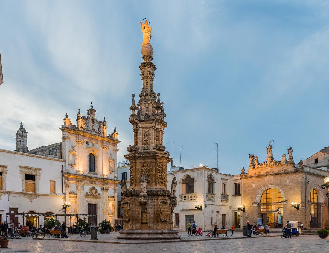 Noah Jigsaw Puzzle Nardò - Salandra Square in the beautiful baroque village of Nardò in Puglia, Italy 1000 pieces