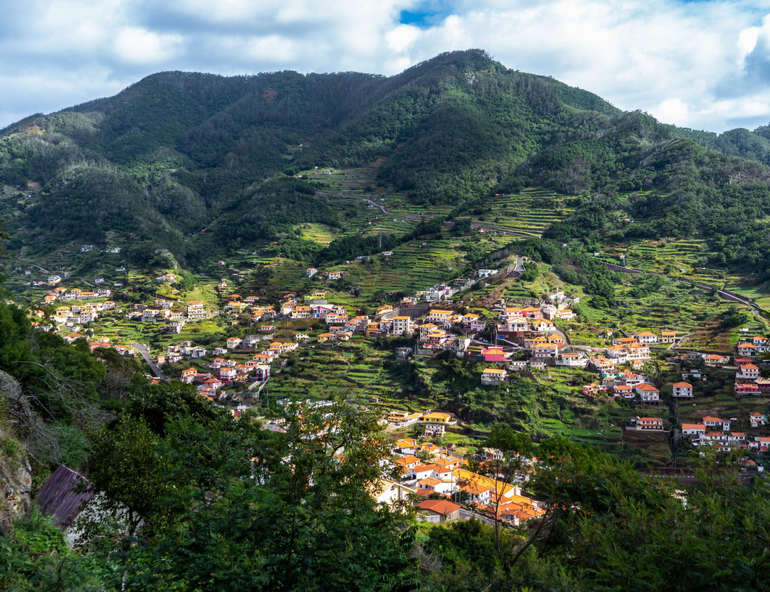 Noah Jigsaw Puzzle Mountains between Machico and Santo António da Serra, Madeira, Portuga 1000 pieces