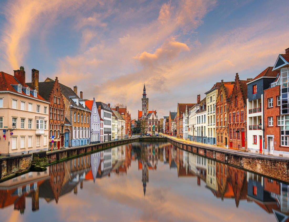 Noah Jigsaw Puzzle Bruges, Belgian historic canals at dusk 1000 pieces