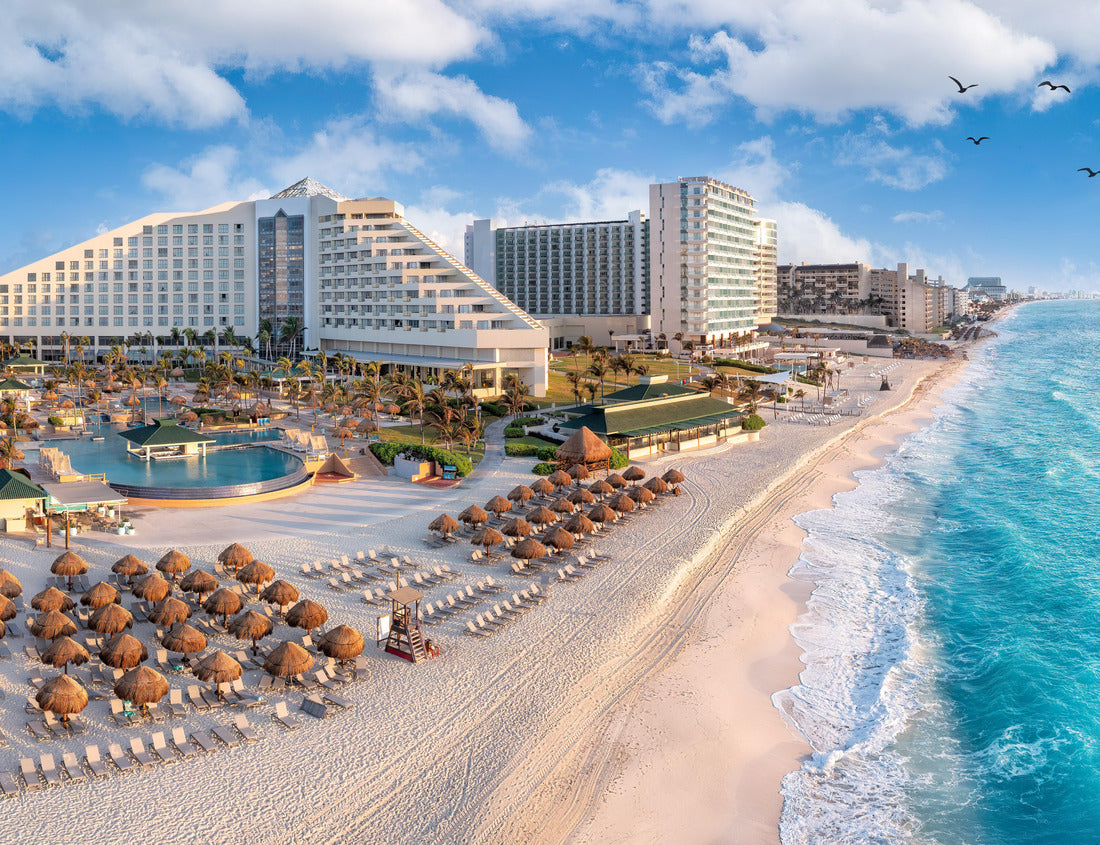 Noah Jigsaw Puzzle Cancun Beach with resorts near the blue ocean 1000 pieces