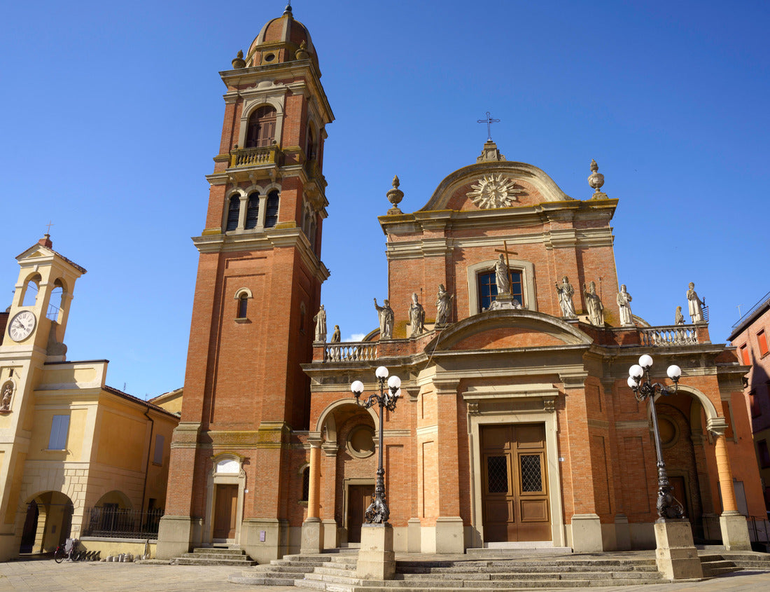 Noah Jigsaw Puzzle Castel San Pietro Terme, in the province of Bologna, Emilia-Romagna, Italy: main square of the historic town with historic church 1000 pieces