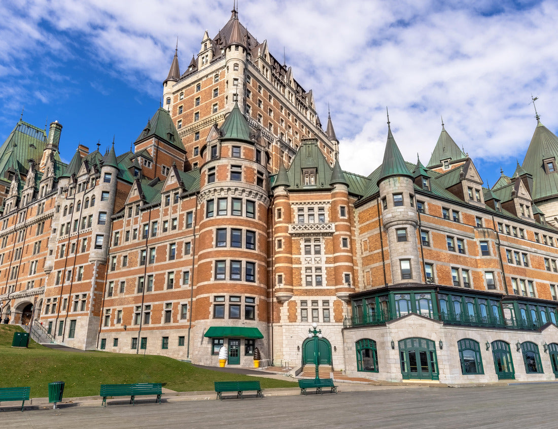 Noah Jigsaw Puzzle Famous Chateau Frontenac in the historic center of Quebec on Dufferin Terrace Promenade with scenic views and landscapes of the Saint Lawrence River 1000 pieces