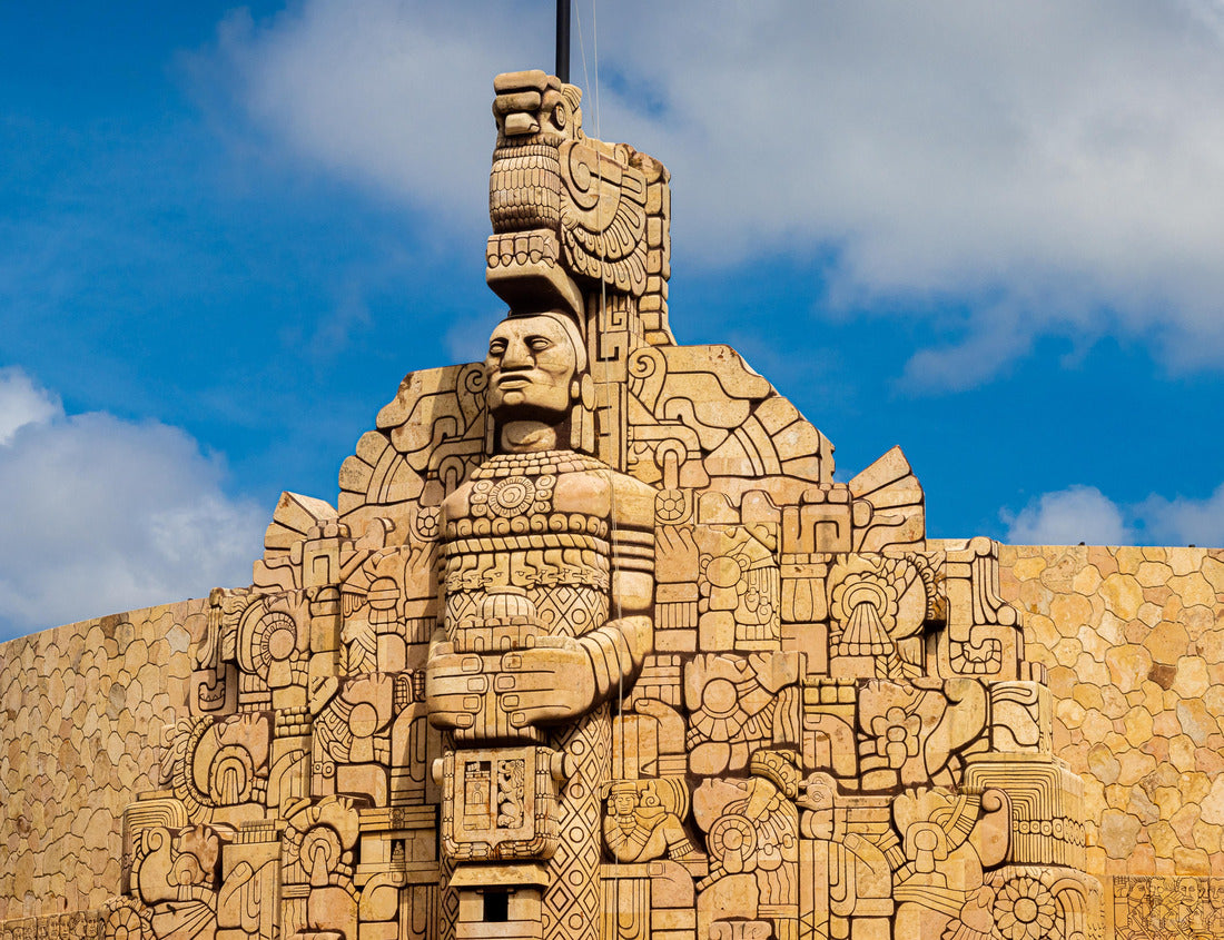 Noah Jigsaw Puzzle Iconic Monumento a la Bandera, in downtown Merida, Mexico 1000 pieces
