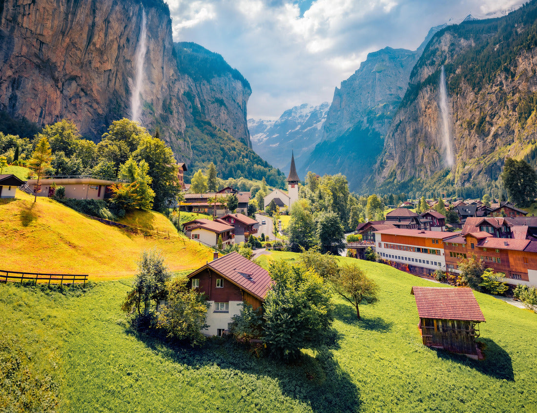 Noah Jigsaw Puzzle Captivating summer view of the waterfall in the village of Lauterbrunnen. Splendid outdoor scene in the Swiss Alps, Bernese Oberland in the Canton of Bern, Switzerland 1000 pieces