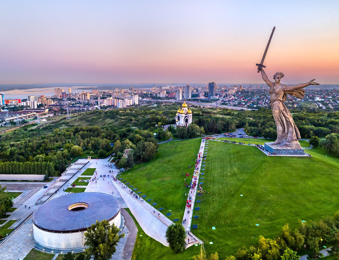 Noah Jigsaw Puzzle Mamayev Kurgan with the Motherland Calls statue commemorating the Battle of Stalingrad in World War II. Volgograd, Russia 1000 pieces