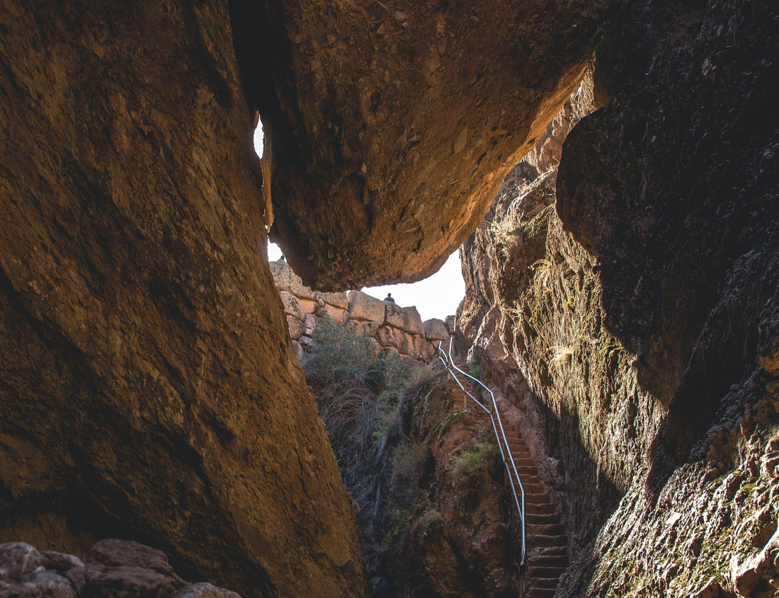 Noah Jigsaw Puzzle A beautiful shot of the hanging rock in Pinnacles National Park on a sunny day in California, United States 1000 pieces