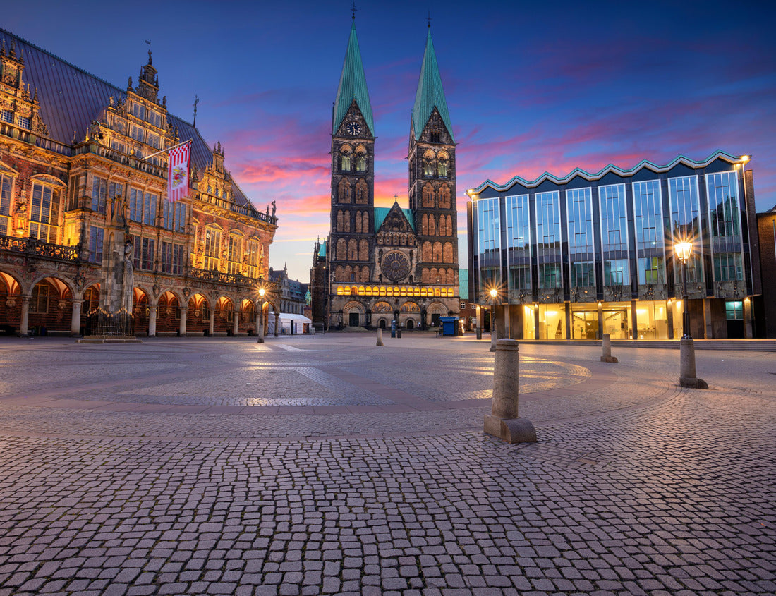 Noah Jigsaw Puzzle Bremen, Germany. Cityscape of the Hanseatic city of Bremen, Germany with historic market square, Bremen Cathedral and town hall at summer sunrise 1000 pieces