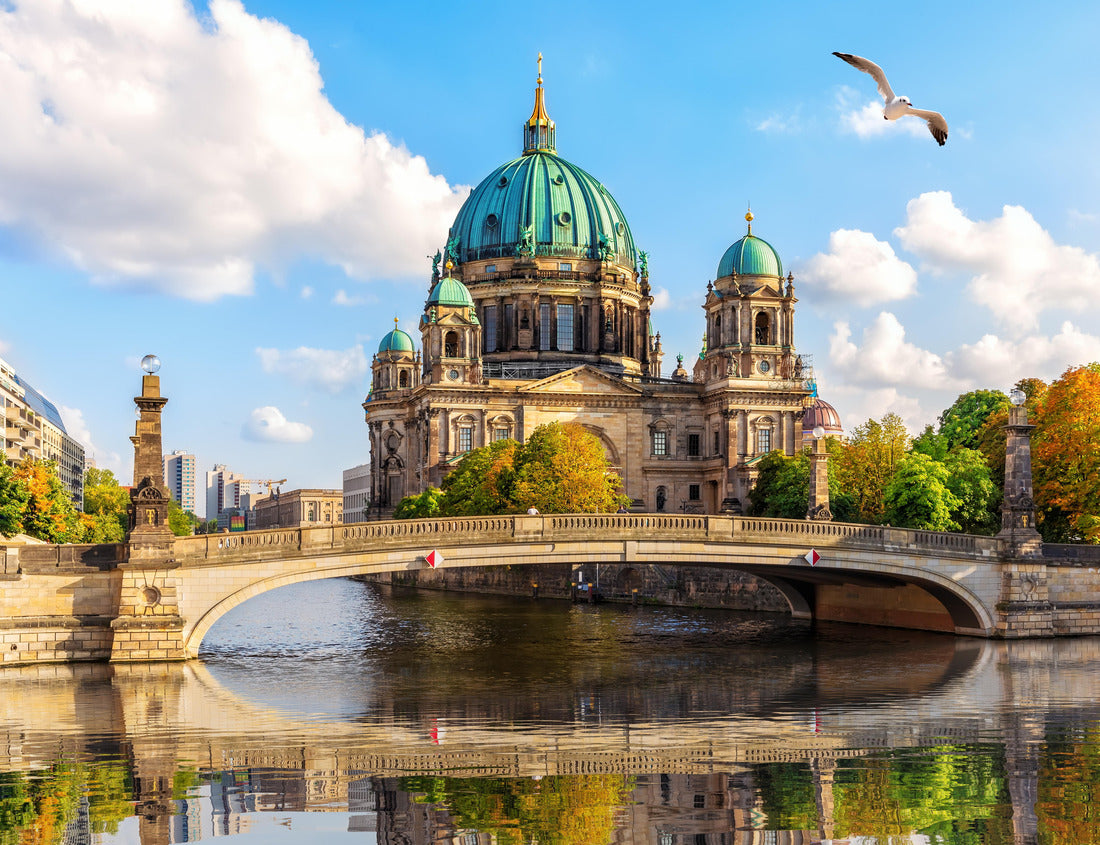 Noah Jigsaw Puzzle Attractive cathedral or Berlin Cathedral on Museum Island, beautiful summer view, Berlin, Germany 1000 pieces