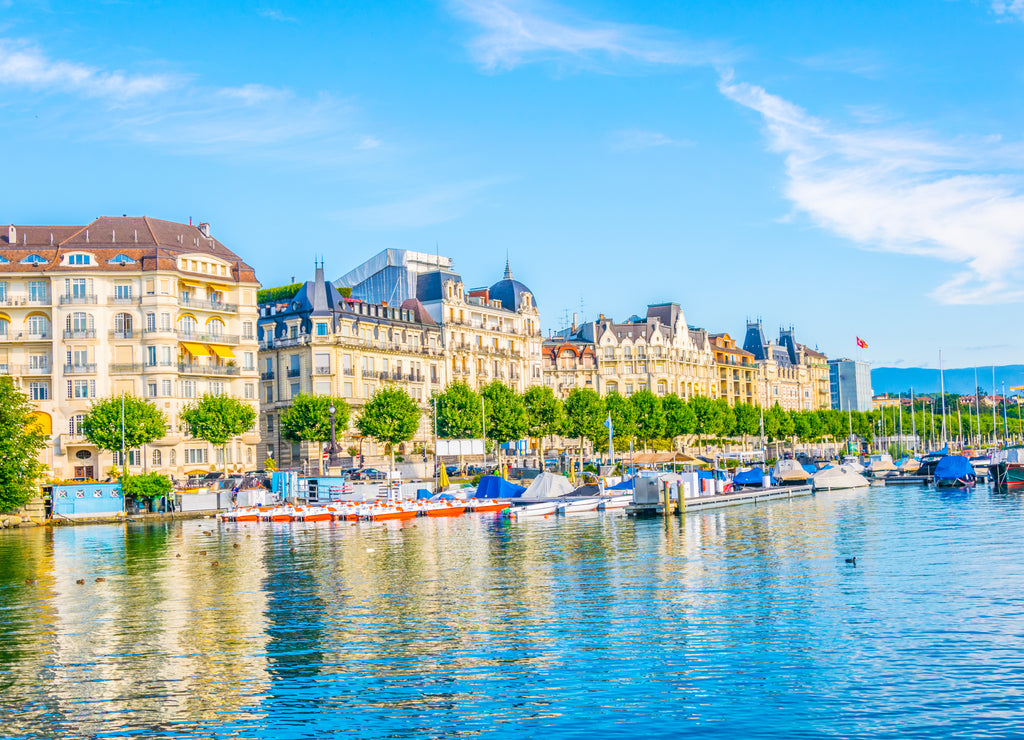 Cityscape of Geneva viewed behind Geneva lake/Lac Leman in Switzerland