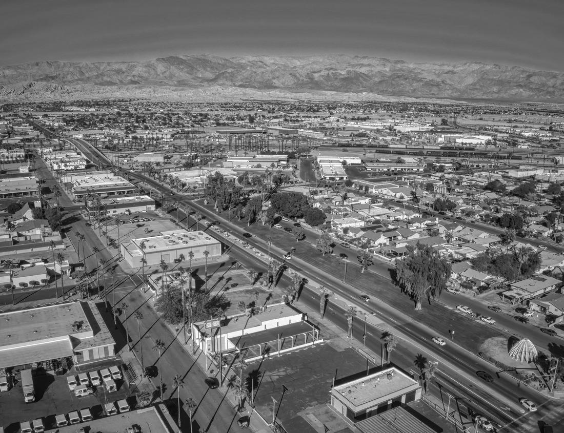 Noah Jigsaw Puzzle Historical Town Hall Square in Zamosc City, Poland, on the UNESCO list in black white 1000 pieces