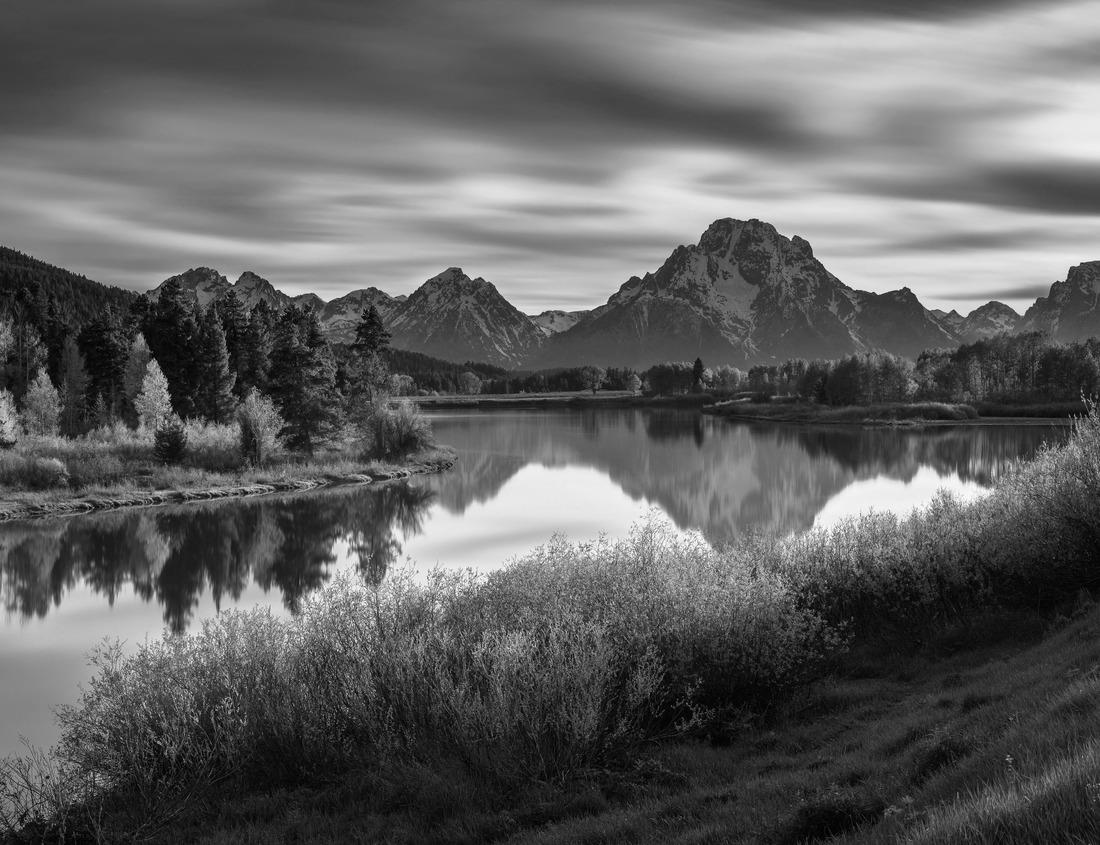 Noah Jigsaw Puzzle Detroit, Michigan, USA City Skyline in the city center on the Detroit River in black white 1000 pieces