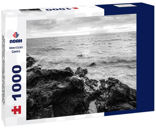 Noah Jigsaw Puzzle Magnificent morning city of Tropea city, Italy, Europe. Stunning summer scene of the east coast of Calabria in black white 1000 pieces