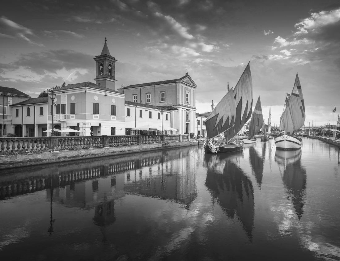 Noah Jigsaw Puzzle Daytime aerial view of the dense urban core of downtown Stanton, California, USA in black white 1000 pieces