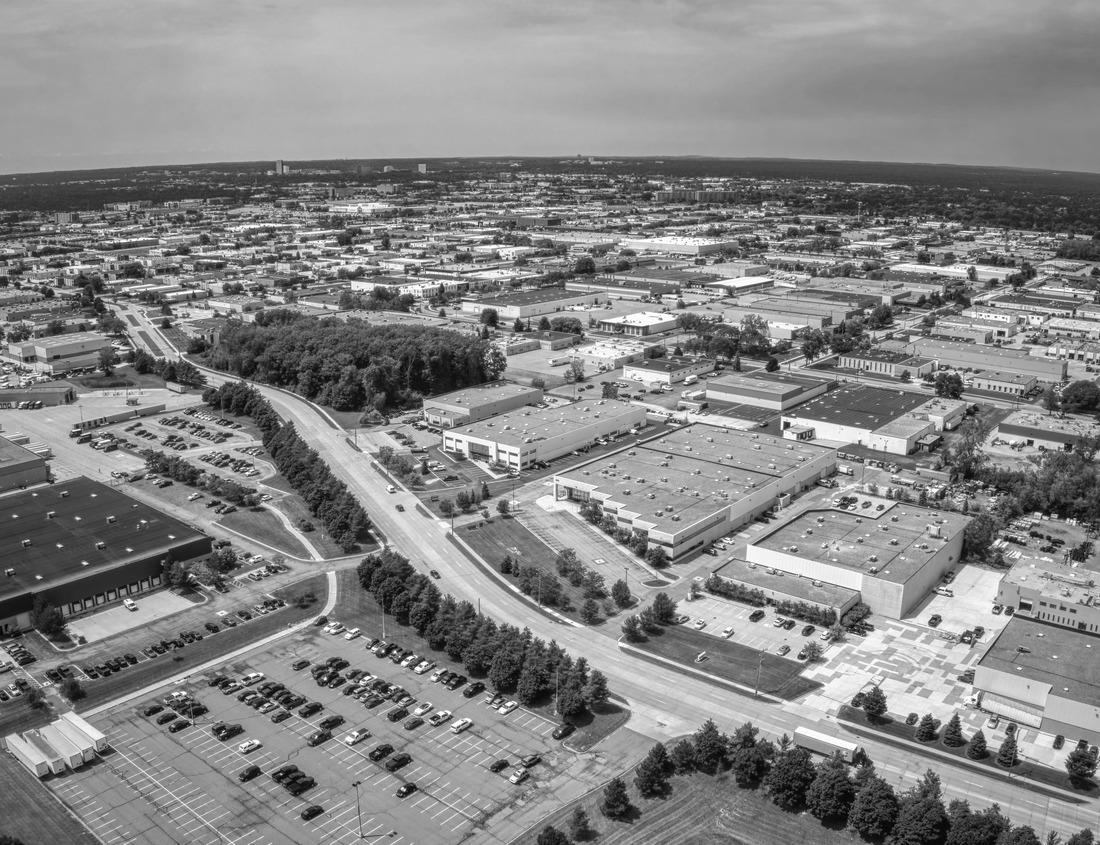 Noah Jigsaw Puzzle Colorful carnival masks at a traditional festival in Venice, Italy in black white 1000 pieces