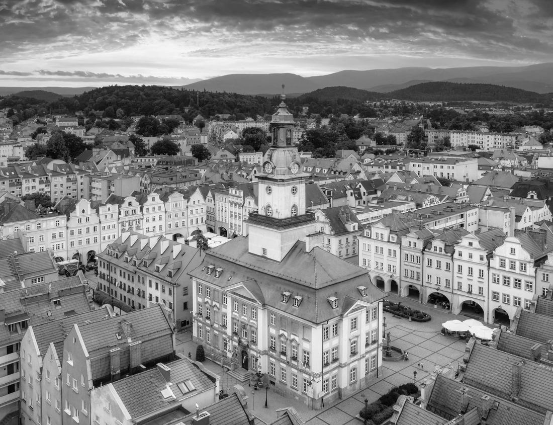 Noah Jigsaw Puzzle Mexico, City Palace of Veracruz and colonial streets in the historic center in black white 1000 pieces