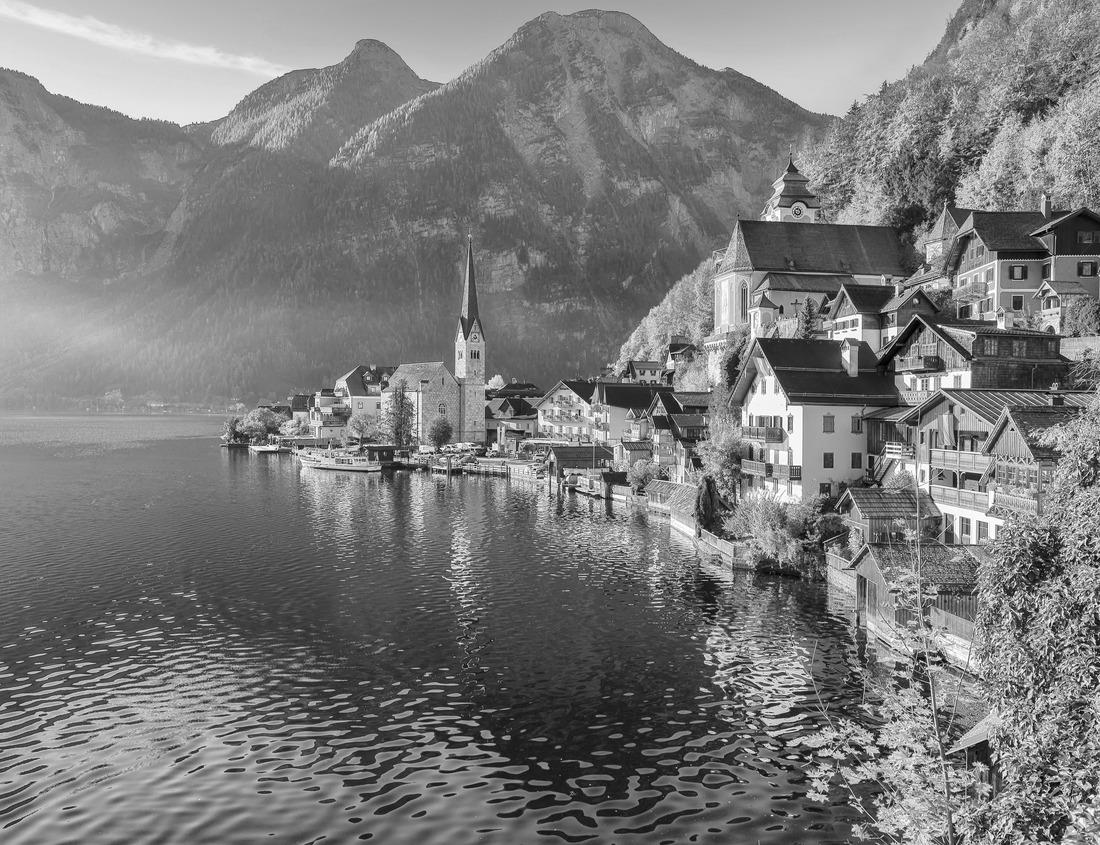Noah Jigsaw Puzzle Columnar jointed volcanic rocks at the top of Manawaiopuna waterfall aka Jurassic Falls in the green and tropical Hanapepe Valley in the center of Kauai island, Hawaii, USA in black white 1000 pieces