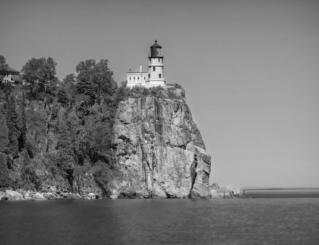 Noah Jigsaw Puzzle Glorious sunrise with golden light at Chrome Hill in The Peak District, UK in black white 1000 pieces