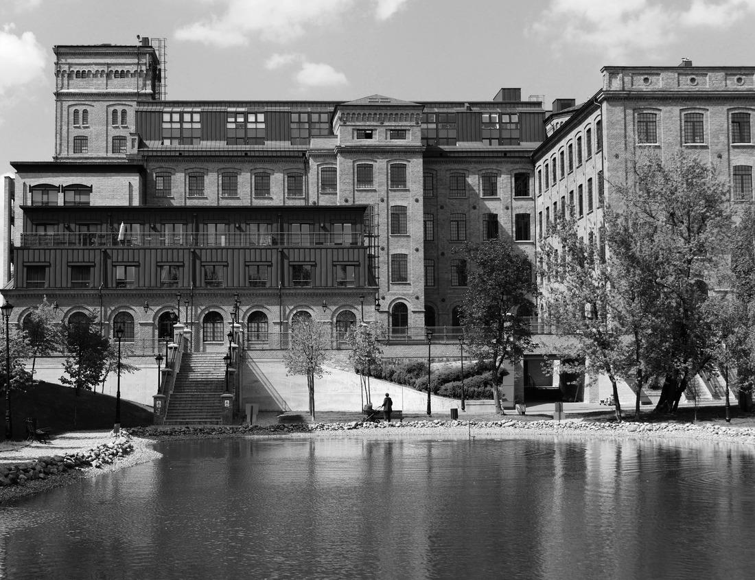 Noah Jigsaw Puzzle Charleston, West Virginia, USA skyline on the Kanawha River at dusk in black white 1000 pieces
