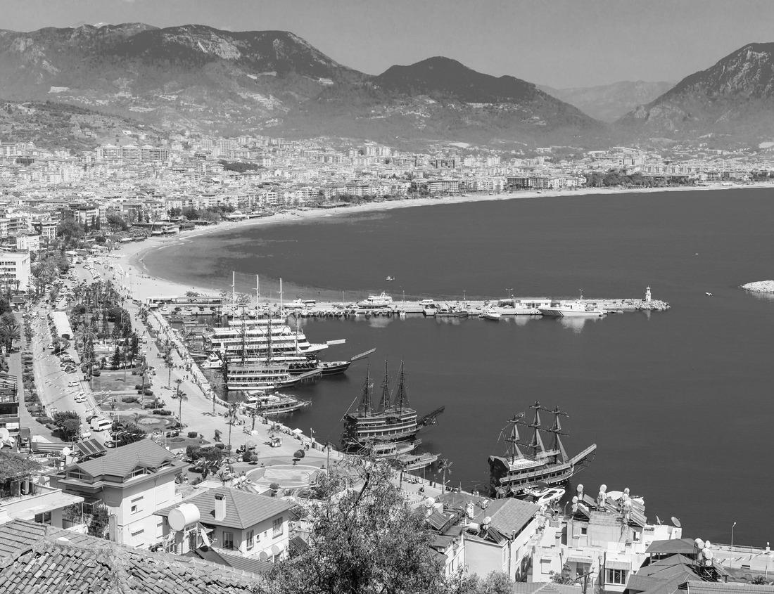 Noah Jigsaw Puzzle Amazing view of the beach of Capriccioli on the Costa Smeralda. Popular tourist destination of the Mediterranean. Location: Arzachena, Sassari province, Sardinia, Italy in black white 1000 pieces