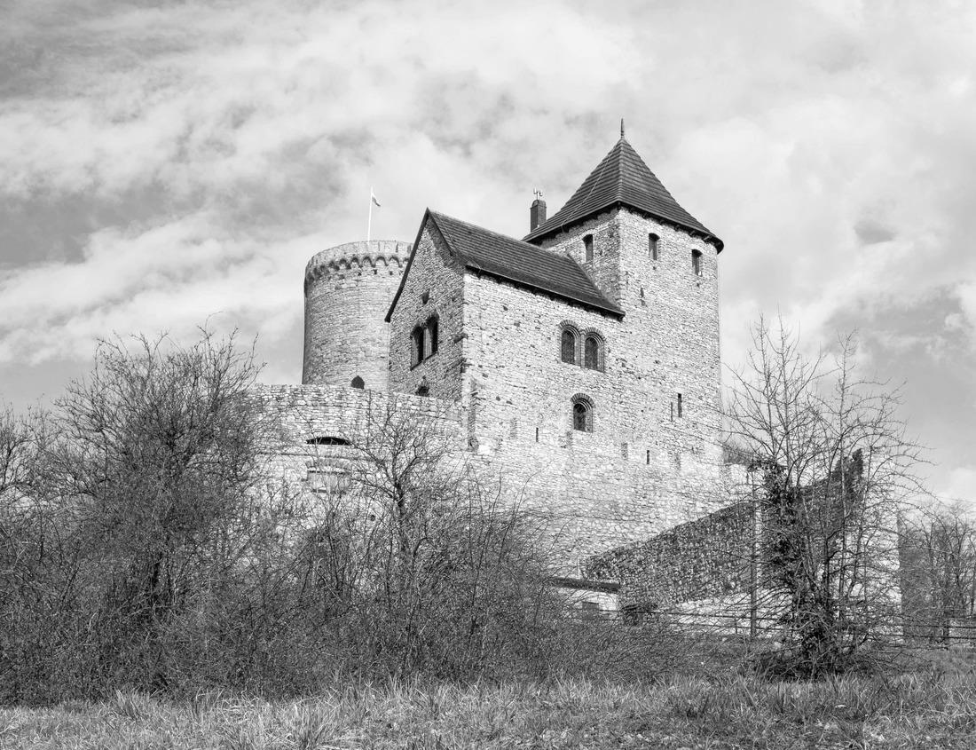 Noah Jigsaw Puzzle Dockside view of boathouse walking on dock with pink sky in Beaufort, South Carolina in black white 1000 pieces