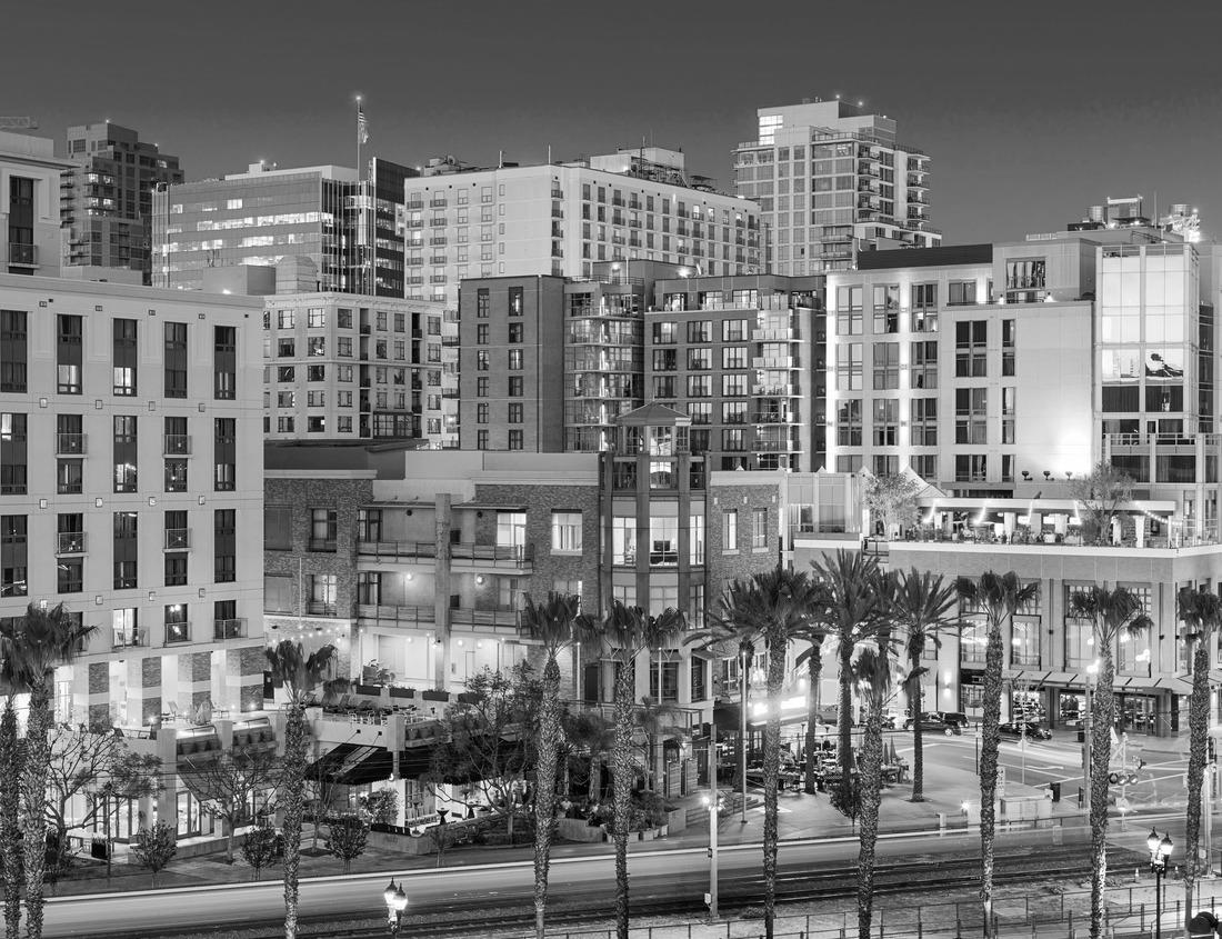 Noah Jigsaw Puzzle Aigues Mortes, Salt Lakes, France in black white 1000 pieces