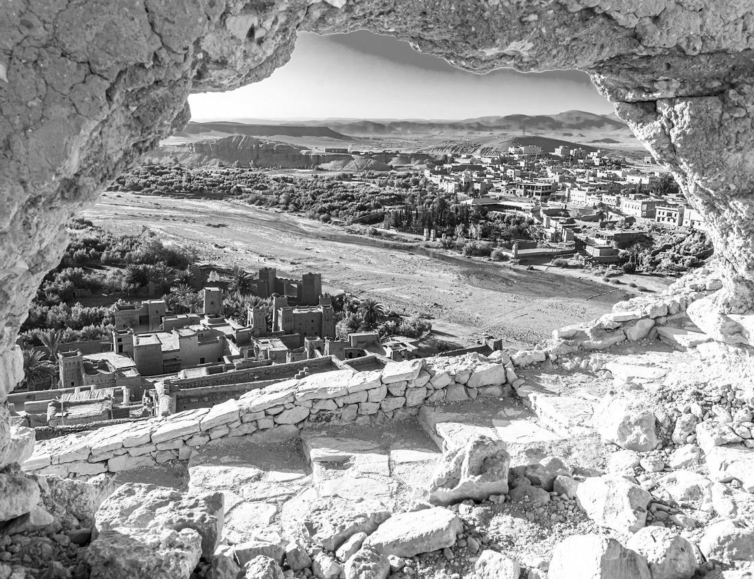 Noah Jigsaw Puzzle Adventurous women on sea kayak paddling in the Pacific Ocean. Sunny summer day sunset. Near Victoria, Vancouver Islands, British Columbia, Canada in black white 1000 pieces