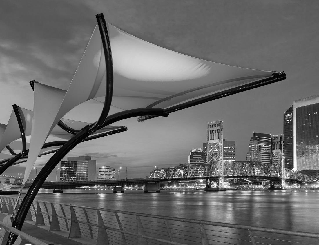 Noah Jigsaw Puzzle Marina Antibes, Côte d'Azur, France in black white 1000 pieces