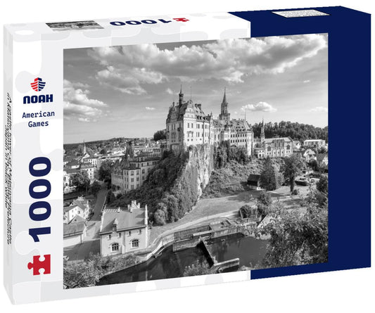 Noah Jigsaw Puzzle A castle tower of Matsuyama Castle in Matsuyama City, Ehime Prefecture, Japan in black white 1000 pieces