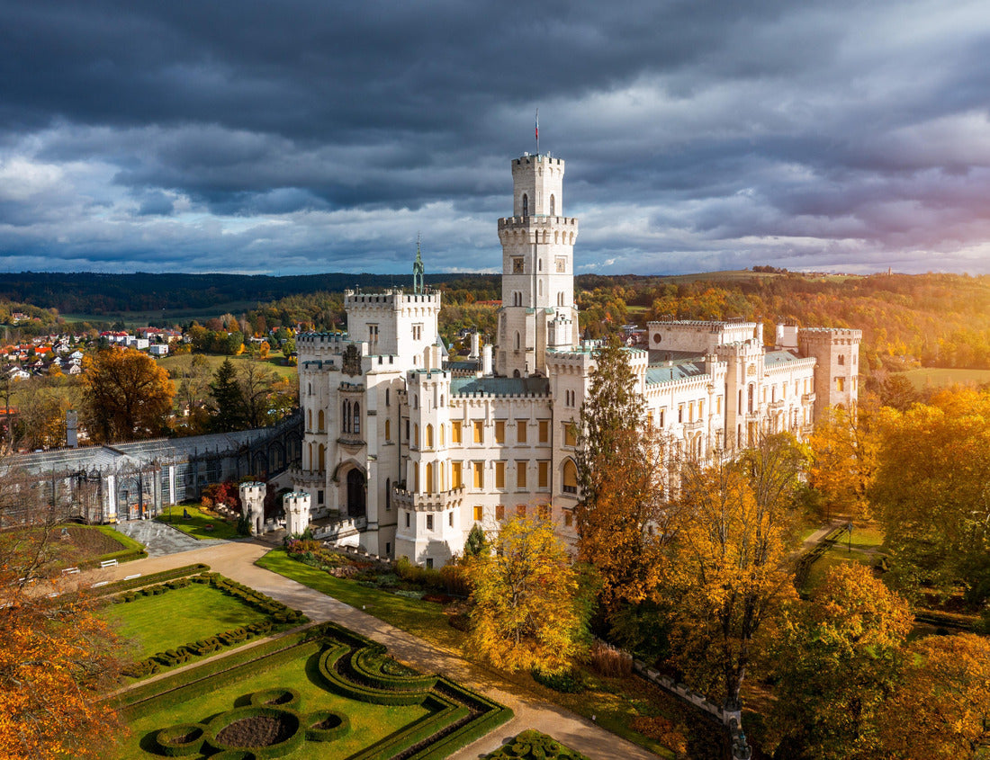 Noah Jigsaw Puzzle Castle Hluboka nad Vltavou is one of the most beautiful castles in Czech Republic. Castle Hluboka nad Vltavou in autumn with red foliage, Czechia 1000 pieces