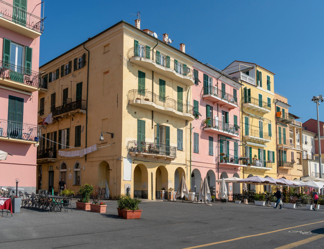 Noah Jigsaw Puzzle Impressions of Imperia, a coastal town in Liguria, Italy 1000 pieces
