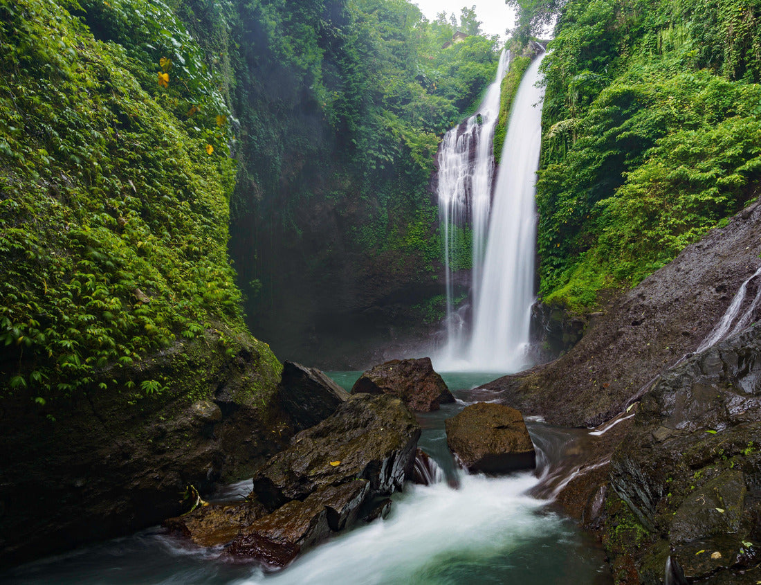 Noah Jigsaw Puzzle Aling Aling Waterfall, Bali, Indonesia 1000 pieces