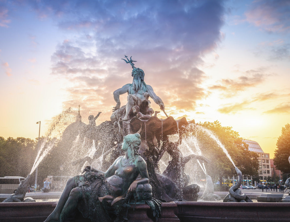 Noah Jigsaw Puzzle Neptune Fountain at sunset - Berlin, Germany 1000 pieces