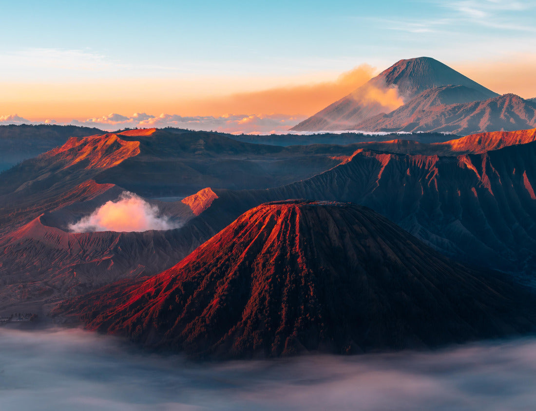 Noah Jigsaw Puzzle Bromo Vulcano epic landscape photo. Bromo vulcano in Java Indonesia. Bromo Vulcano Sunrise 1000 pieces