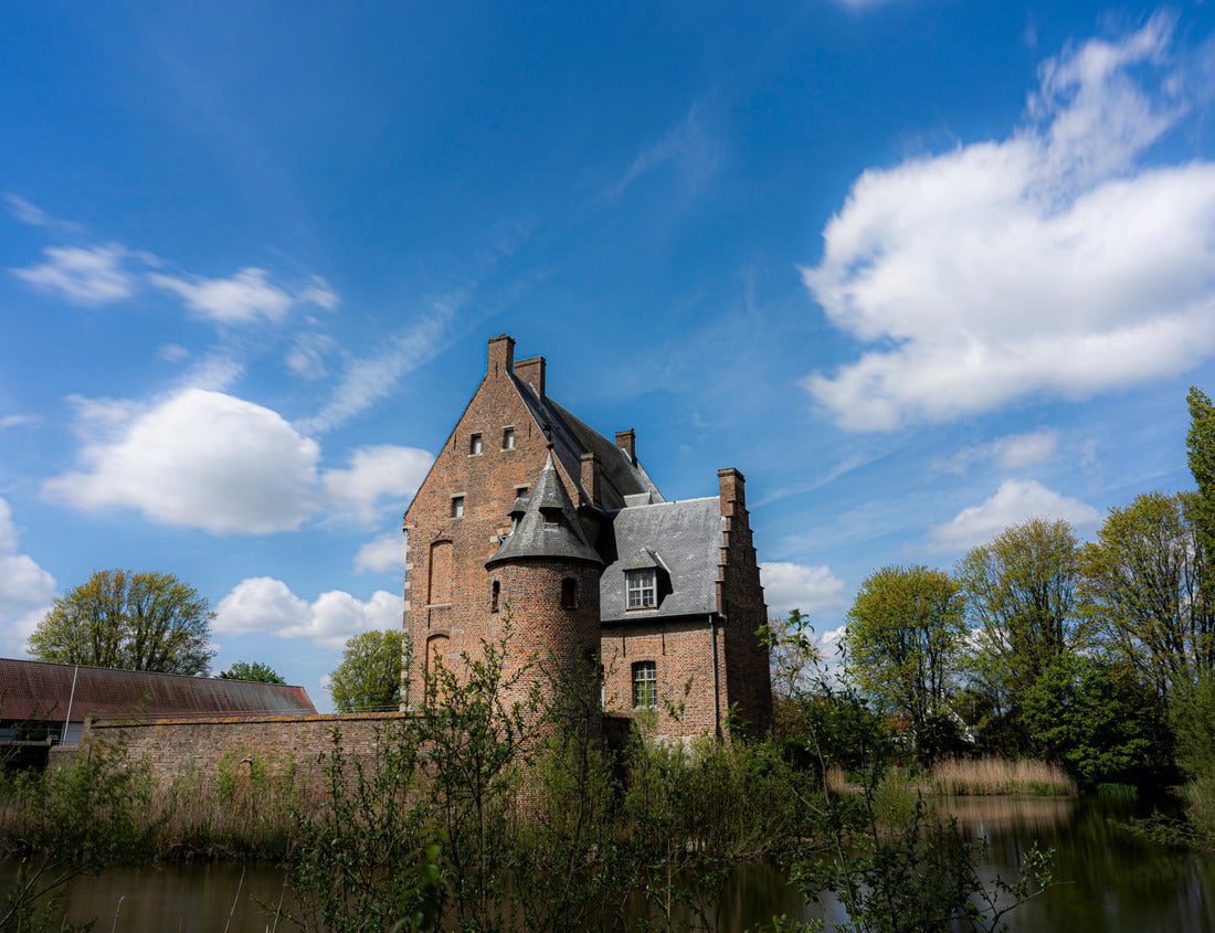 Noah Jigsaw Puzzle Beautiful view of the castle in Moeskroen, Mouscron. Graven Kasteel or Marcel Marier centrum 1000 pieces