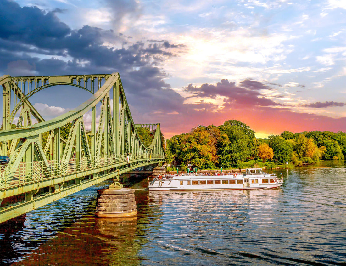 Noah Jigsaw Puzzle Glienicke Bridge in Potsdam, Berlin, Germany 1000 pieces