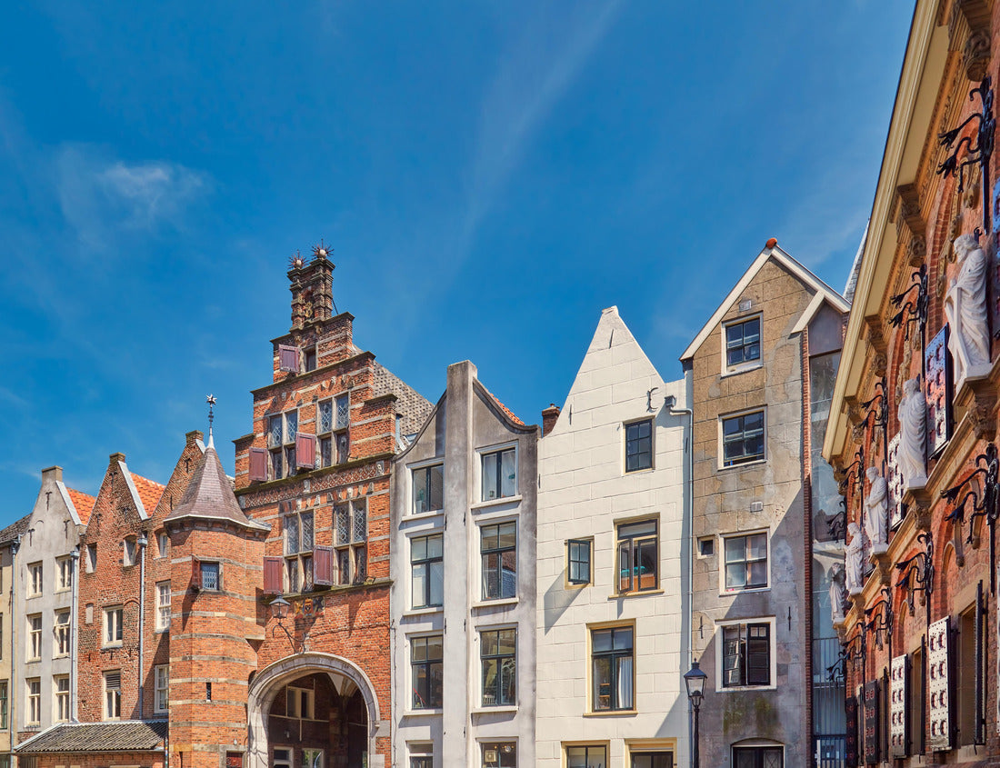 Noah Jigsaw Puzzle Historic buildings in the city center of the Dutch city of Nijmegen 1000 pieces