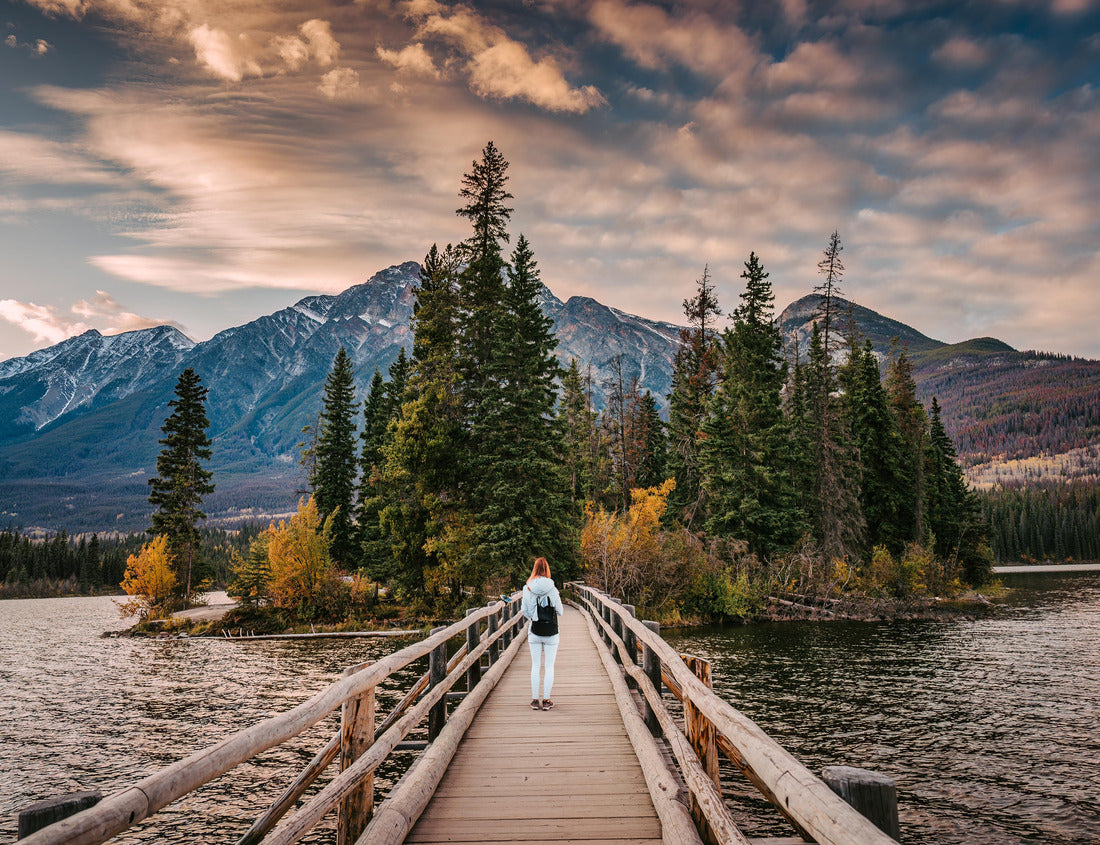 Noah Jigsaw Puzzle Female tourists standing on a wooden bridge on a small island at Pyramid Lake in the evening in Jasper National Park, AB, Canada 1000 pieces